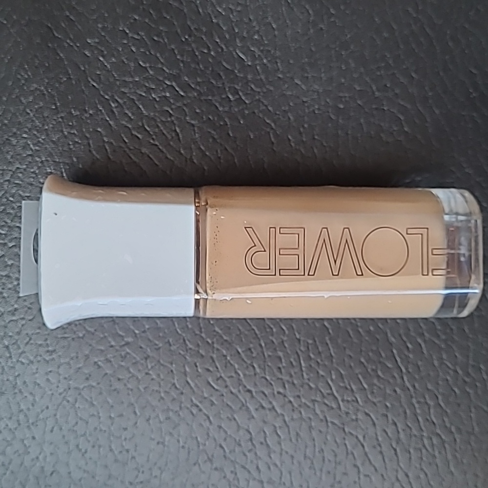 Flower Beauty Foundation LF7